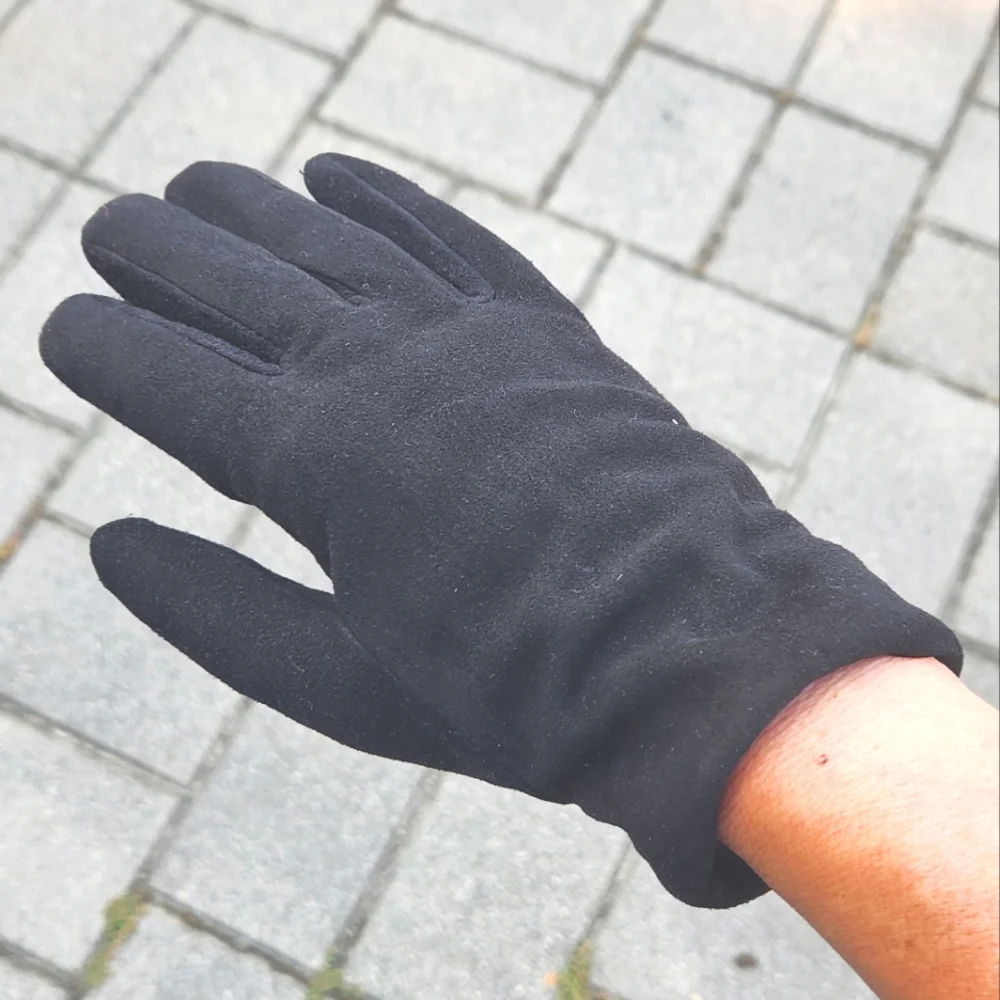 Bloomingdale's Ladies Fine Black Microsuede Gloves S